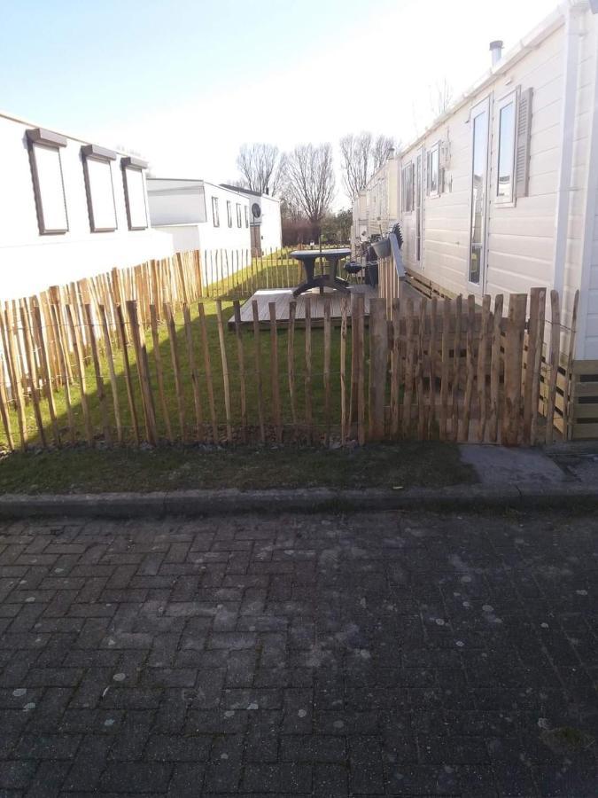 Luxe Vakantiechalet Met Omheinde Tuin Bredene 6Pers Экстерьер фото